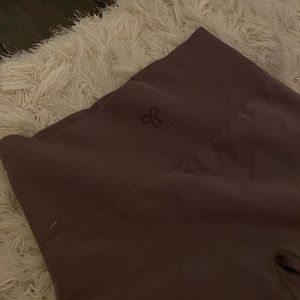 Aritzia TNA Biker Shorts